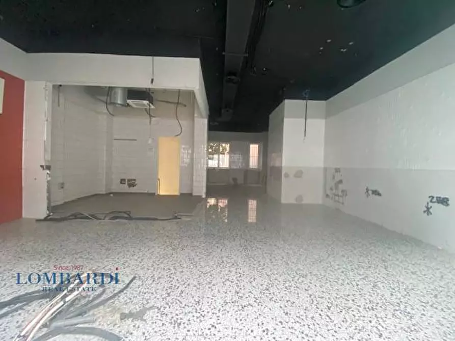 Immagine 3 di Negozio in affitto  in Viale Bligny a Milano