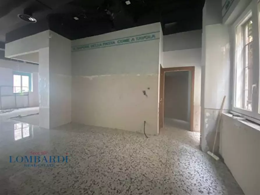 Immagine 9 di Negozio in affitto  in Viale Bligny a Milano