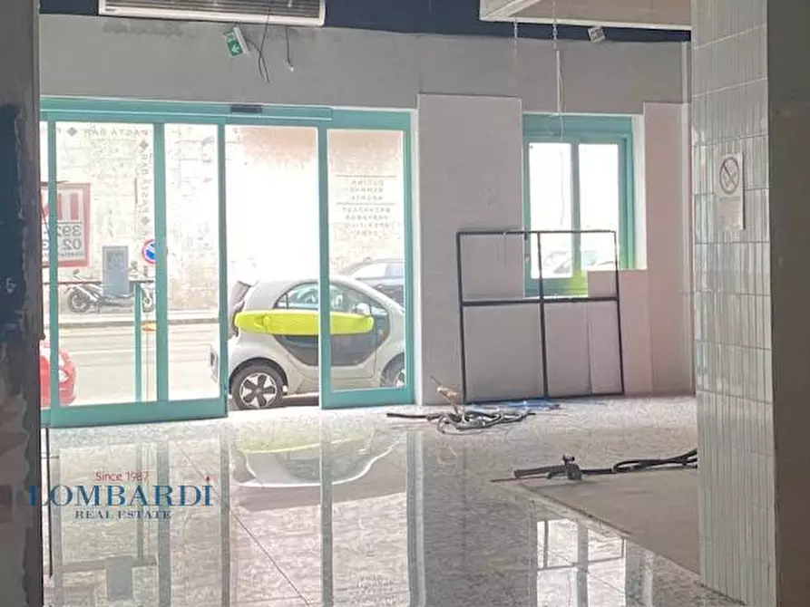 Immagine 11 di Negozio in affitto  in Viale Bligny a Milano