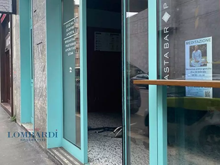 Immagine 2 di Negozio in affitto  in Viale Bligny a Milano