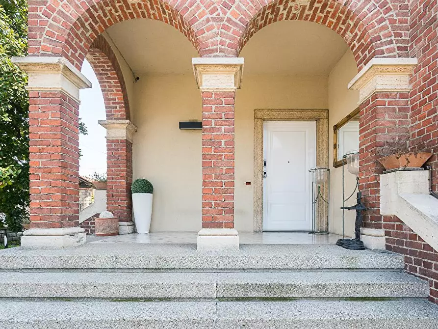 Immagine 3 di Villa in affitto  in Via Pier Fortunato Calvi a Cesano Maderno