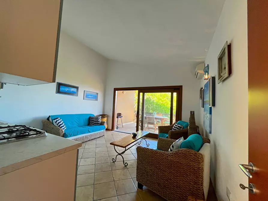 Immagine 2 di Villetta a schiera in vendita  a Trinità D'agultu E Vignola