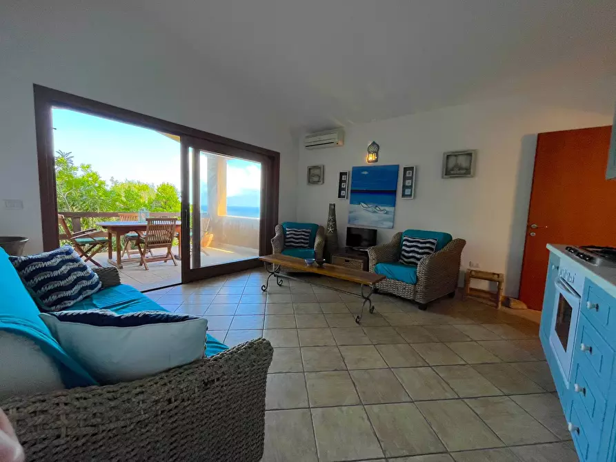 Immagine 3 di Villetta a schiera in vendita  a Trinità D'agultu E Vignola