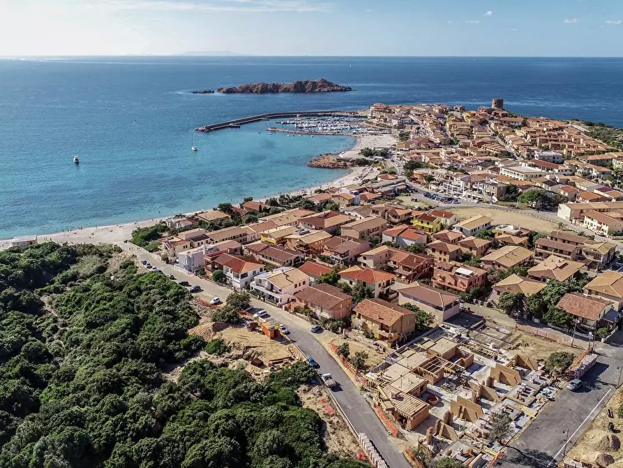 Immagine 5 di Villetta a schiera in vendita  a Trinità D'agultu E Vignola