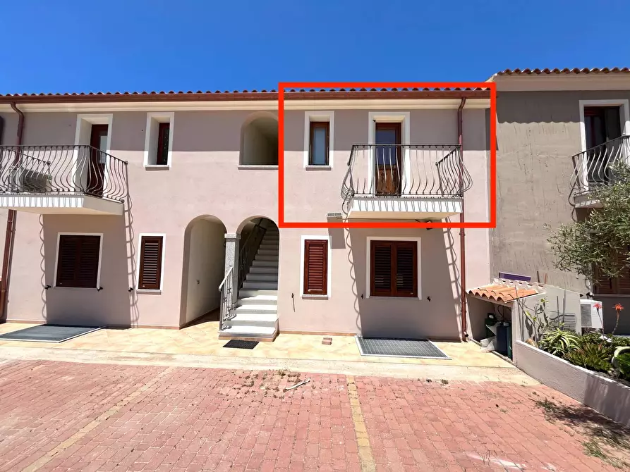 Immagine 3 di Appartamento in vendita  a Trinità D'agultu E Vignola