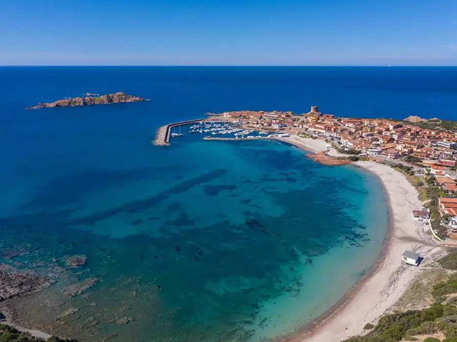 Immagine 23 di Appartamento in vendita  a Trinità D'agultu E Vignola