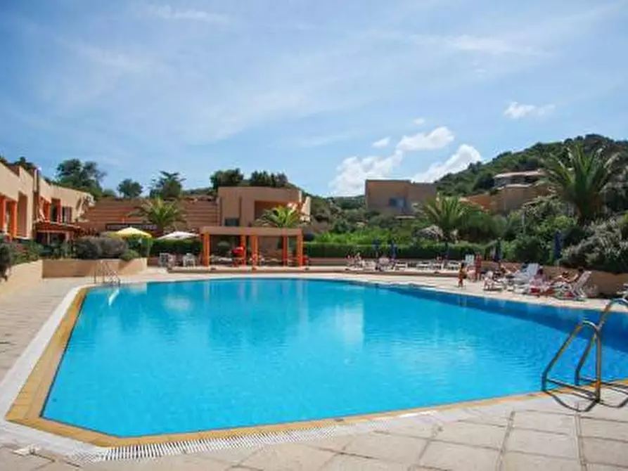 Immagine 30 di Appartamento in vendita  a Trinità D'agultu E Vignola