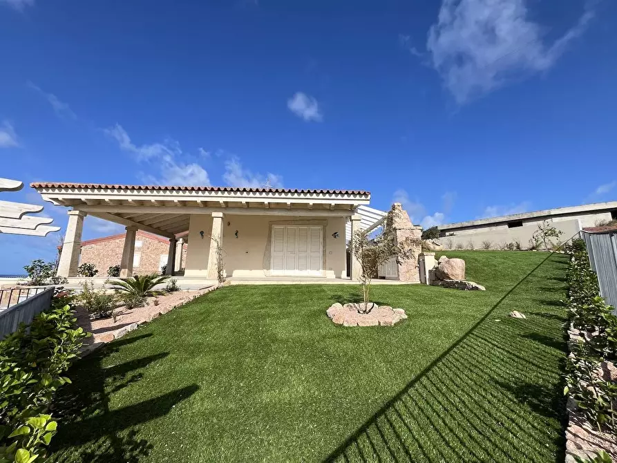 Immagine 22 di Villa in vendita  a Trinità D'agultu E Vignola