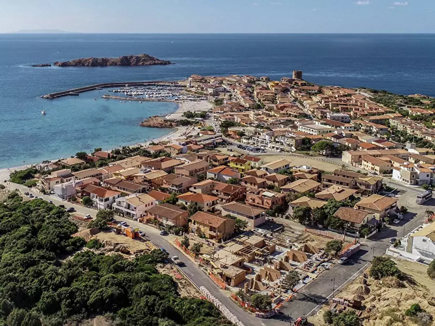 Immagine 28 di Villa in vendita  a Trinità D'agultu E Vignola