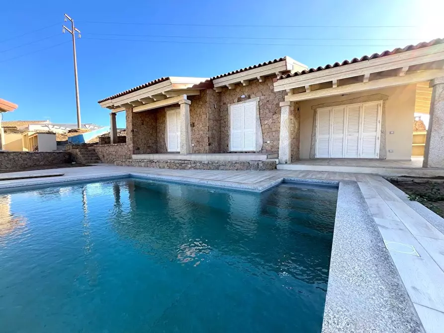 Immagine 6 di Villa in vendita  in Isola Rossa a Trinità D'agultu E Vignola
