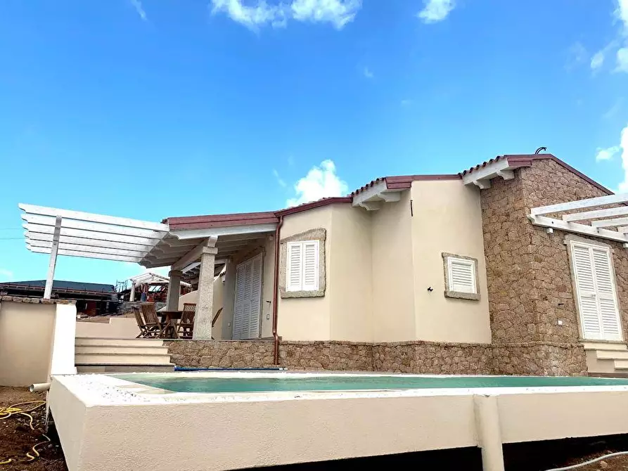 Immagine 8 di Villa in vendita  in Isola Rossa a Trinità D'agultu E Vignola