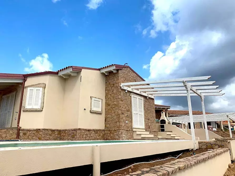 Immagine 9 di Villa in vendita  in Isola Rossa a Trinità D'agultu E Vignola