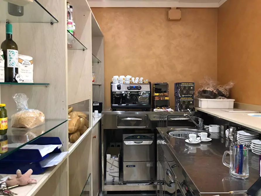 Immagine 1 di Laboratorio in vendita  in via Giacomo Leopardi a Montemarciano