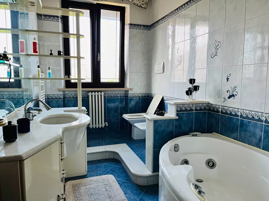 Immagine 21 di Appartamento in vendita  in via delle gardenie a Montemarciano