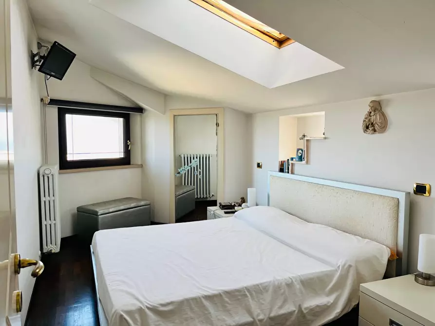 Immagine 6 di Appartamento in vendita  in via delle gardenie a Montemarciano