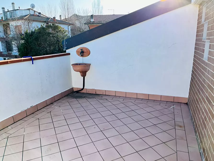 Immagine 7 di Appartamento in vendita  in via delle gardenie a Montemarciano