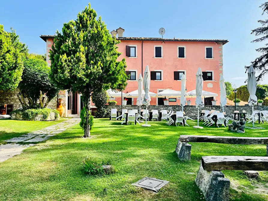 Immagine 1 di Agriturismo in vendita  in Contrada Lago Castel Trosino a Ascoli Piceno