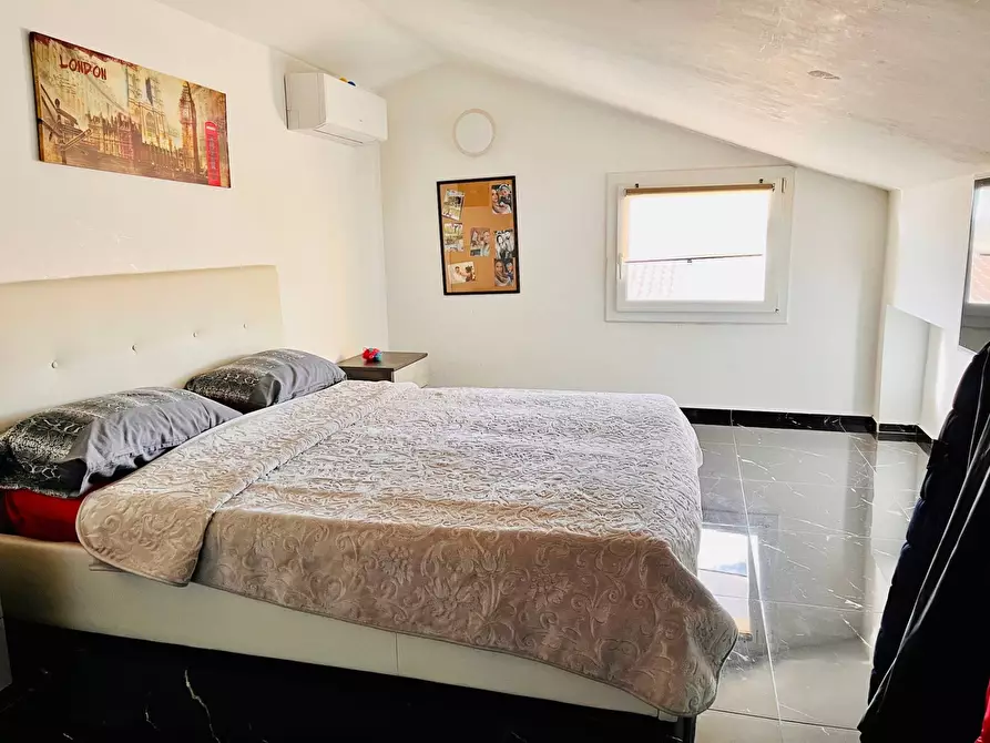 Immagine 30 di Casa indipendente in vendita  in via cassiano a Monte San Vito