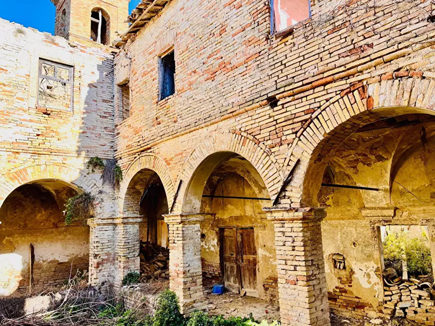 Immagine 22 di Rustico / casale in vendita  in via Monte Della Serra a Belvedere Ostrense