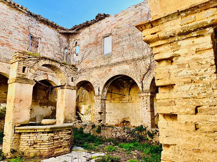Immagine 24 di Rustico / casale in vendita  in via Monte Della Serra a Belvedere Ostrense