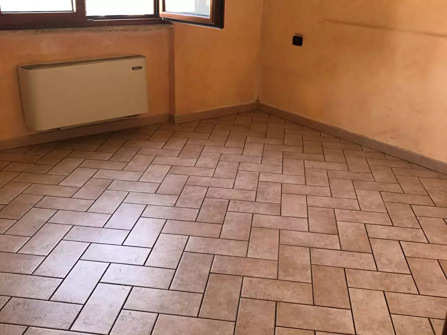 Immagine 16 di Appartamento in vendita  in piazza Vittorio Emanuele II a Lodi Vecchio