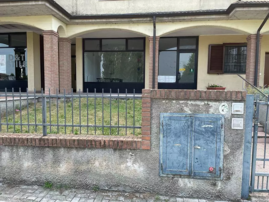 Immagine 12 di Locale commerciale in affitto  in via Europa a Salerano Sul Lambro