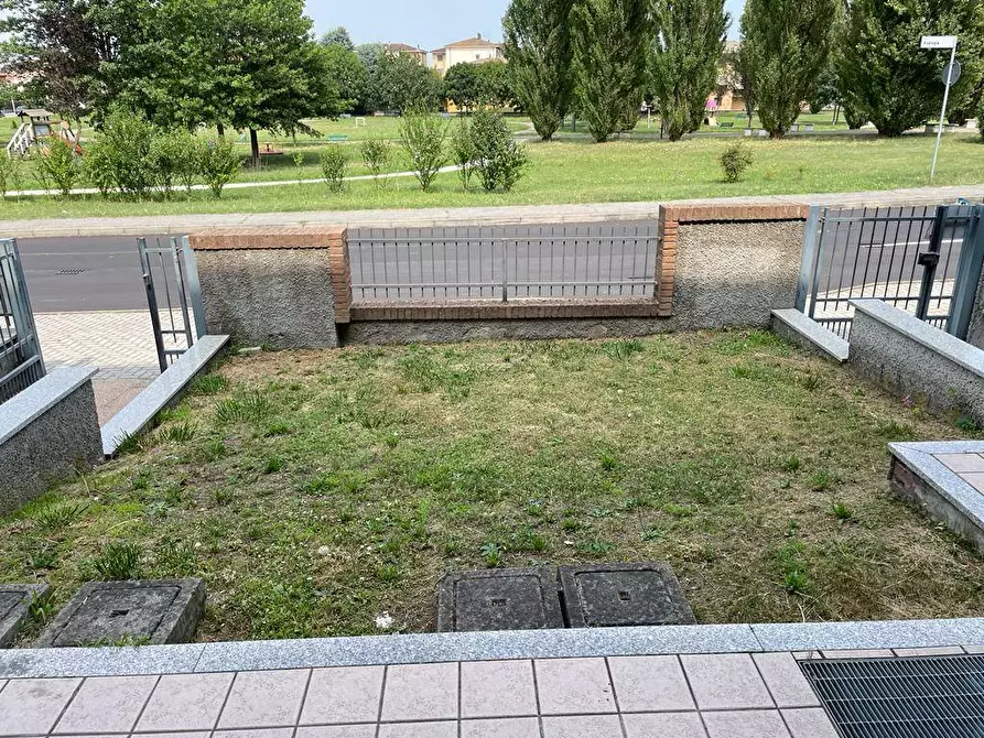 Immagine 16 di Locale commerciale in affitto  in via Europa a Salerano Sul Lambro