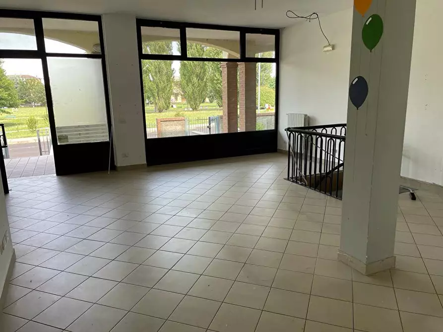 Immagine 2 di Locale commerciale in affitto  in via Europa a Salerano Sul Lambro