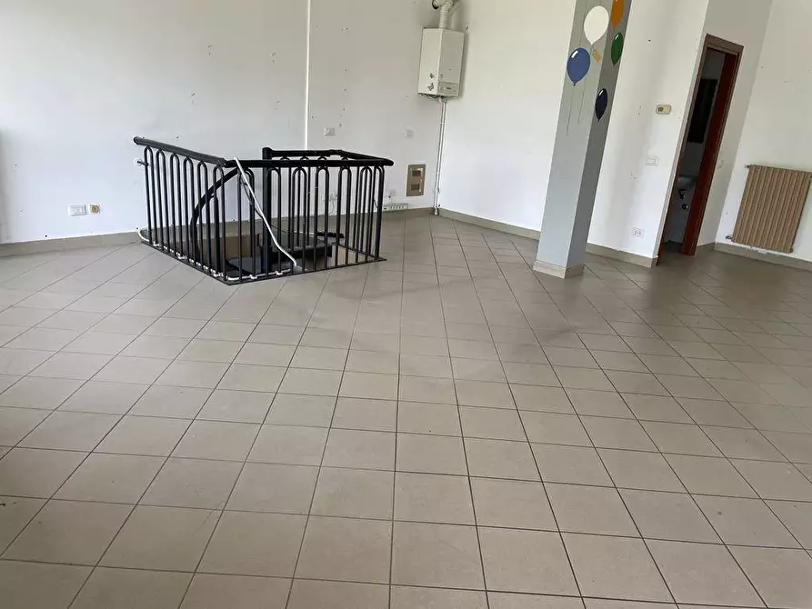 Immagine 5 di Locale commerciale in affitto  in via Europa a Salerano Sul Lambro