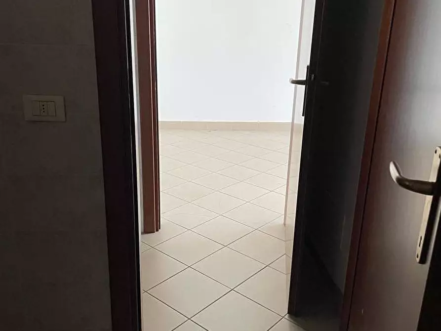 Immagine 23 di Locale commerciale in affitto  in via Europa a Salerano Sul Lambro