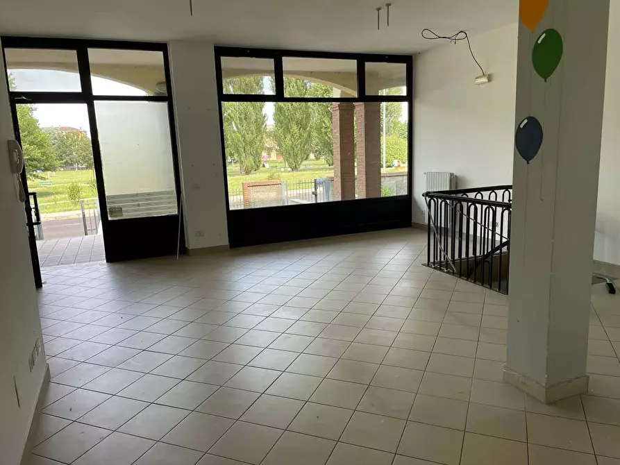 Immagine 7 di Locale commerciale in affitto  in via Europa a Salerano Sul Lambro