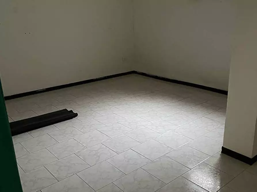 Immagine 26 di Locale commerciale in affitto  in via Europa a Salerano Sul Lambro