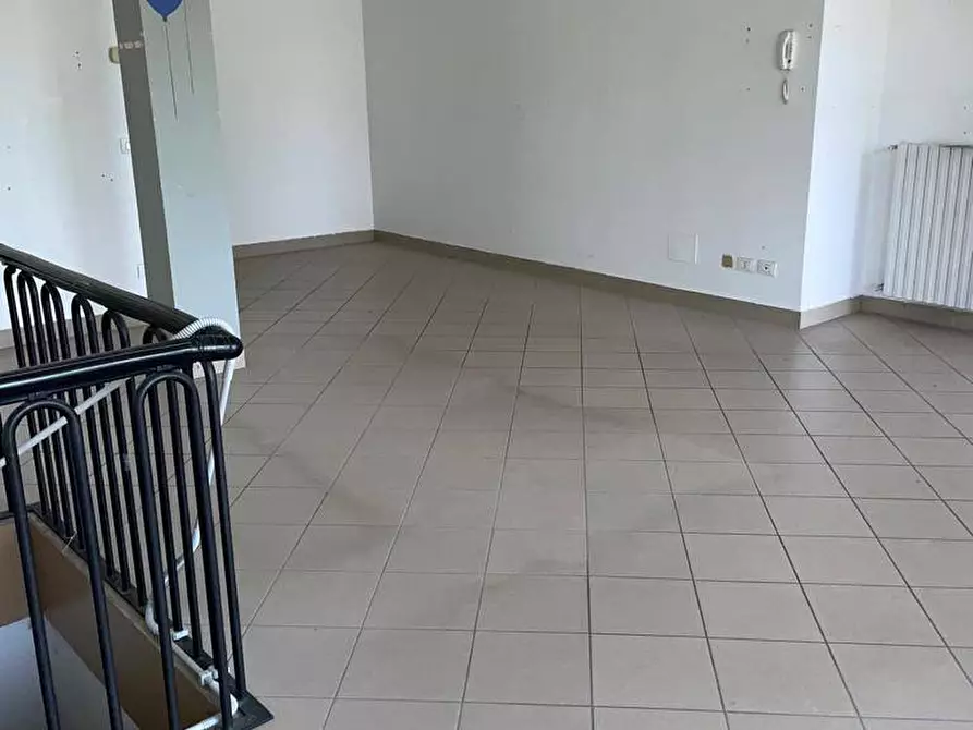 Immagine 6 di Locale commerciale in affitto  in via Europa a Salerano Sul Lambro