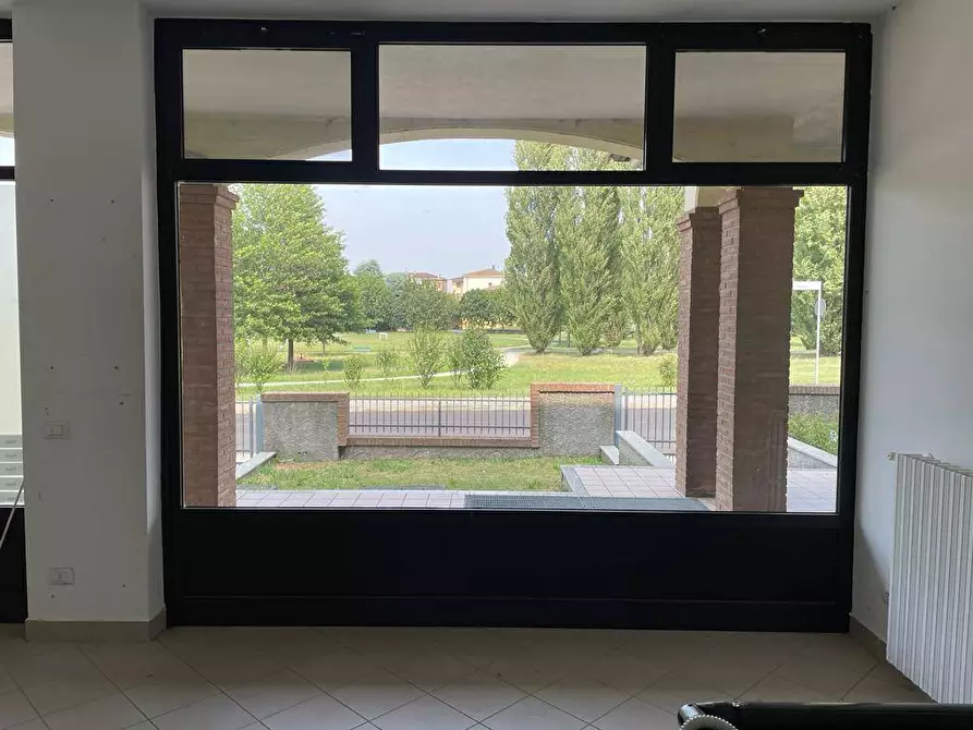 Immagine 8 di Locale commerciale in affitto  in via Europa a Salerano Sul Lambro