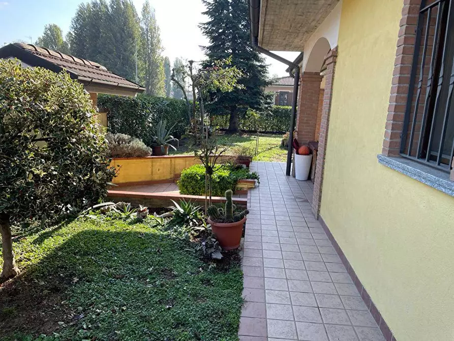 Immagine 6 di Villa in vendita  in via Gabriele D?annunzio a Salerano Sul Lambro