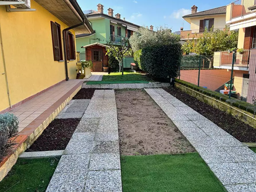 Immagine 10 di Villa in vendita  in via Gabriele D?annunzio a Salerano Sul Lambro