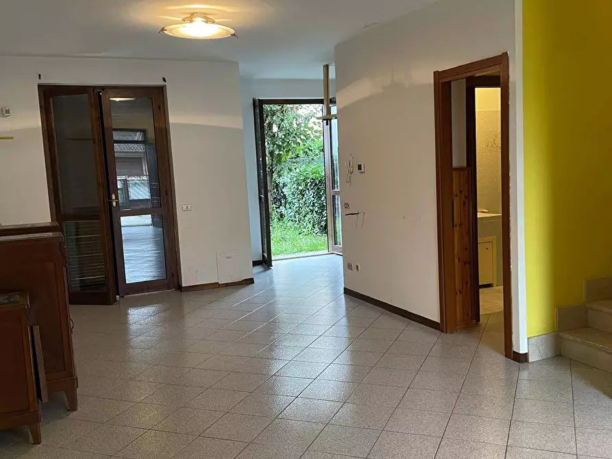 Immagine 8 di Casa bifamiliare in vendita  in via Acquistapace a Lodi Vecchio