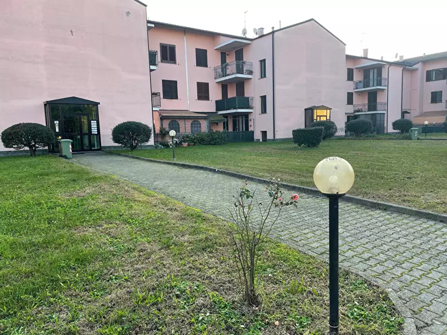 Immagine 10 di Appartamento in vendita  in via M.L. King a Lodi Vecchio