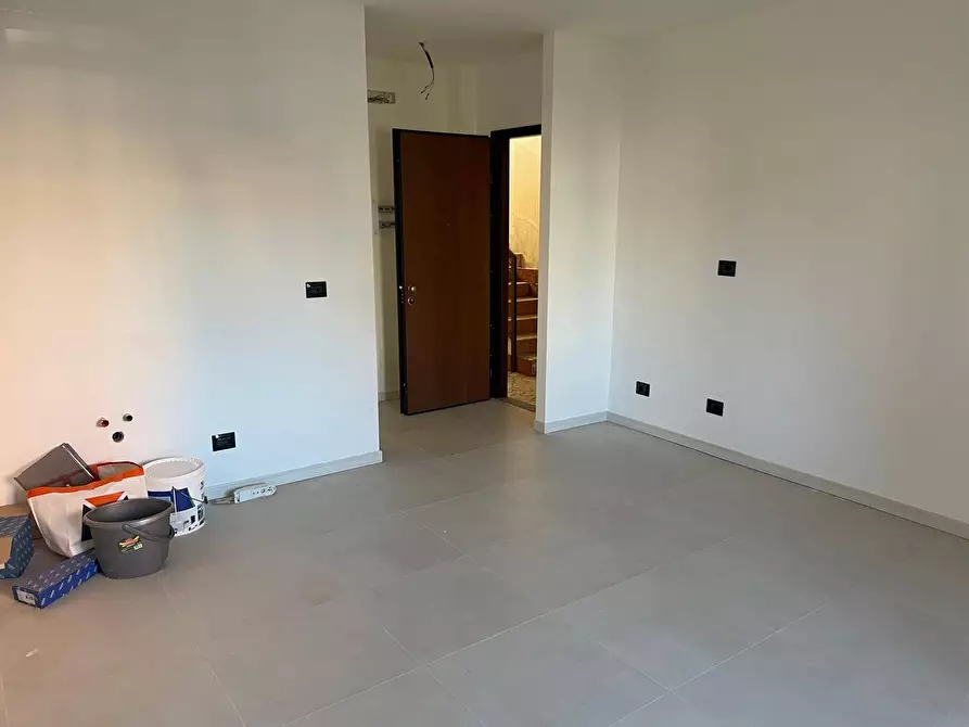 Immagine 1 di Appartamento in vendita  in via San Rocco a Lodi Vecchio