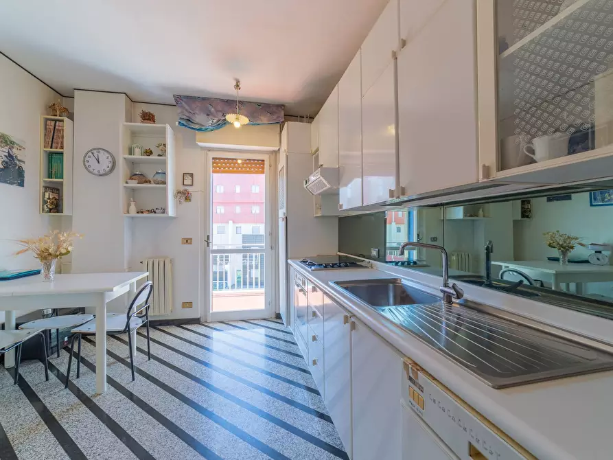 Immagine 9 di Appartamento in vendita  in VIA DEI CONTI RICCI a Vasto