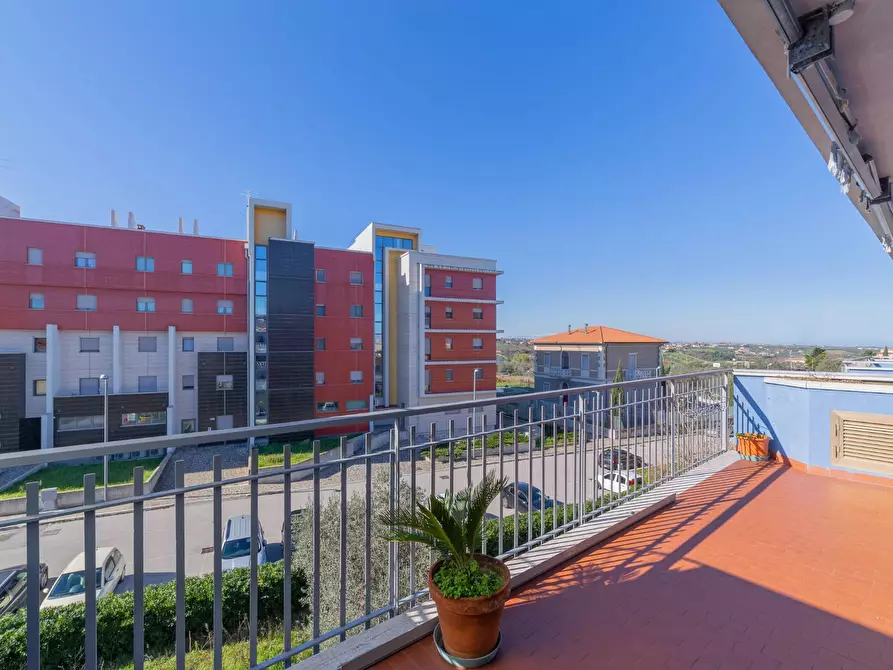 Immagine 12 di Appartamento in vendita  in VIA DEI CONTI RICCI a Vasto