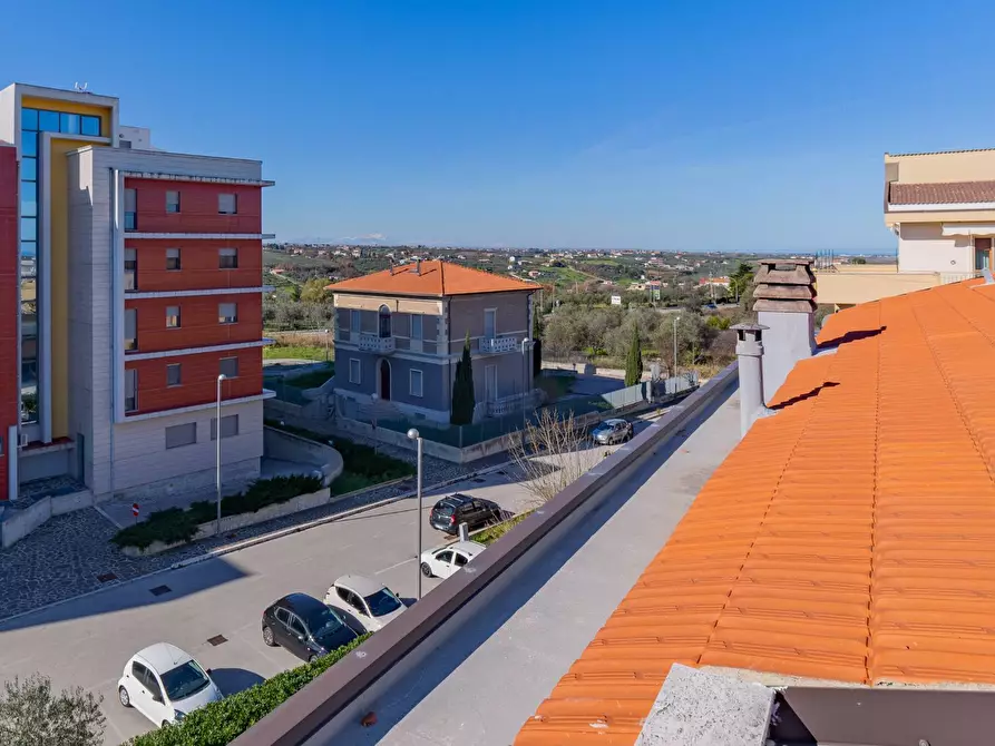 Immagine 27 di Appartamento in vendita  in VIA DEI CONTI RICCI a Vasto