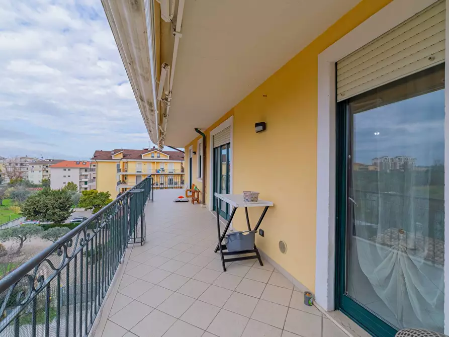 Immagine 10 di Appartamento in vendita  in VIA CATONE a Vasto