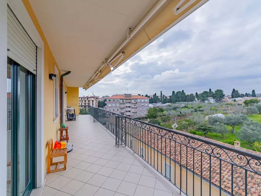 Immagine 11 di Appartamento in vendita  in VIA CATONE a Vasto