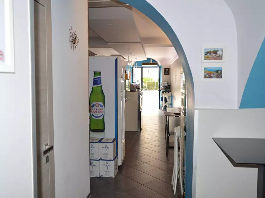 Immagine 13 di Attività commerciale in vendita  in Via Piazza Caprioli a Vasto