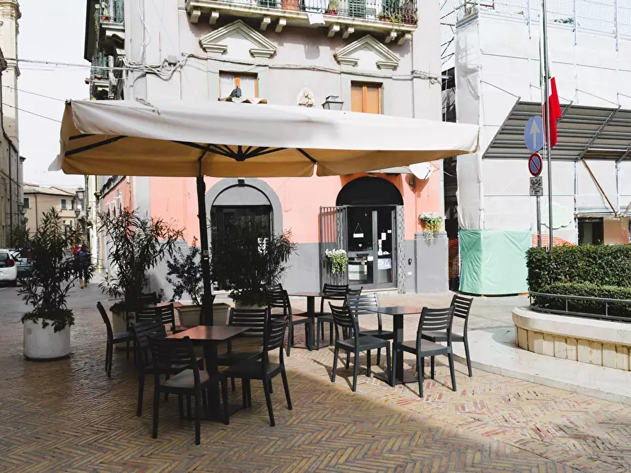 Immagine 3 di Attività commerciale in vendita  in Via Piazza Caprioli a Vasto
