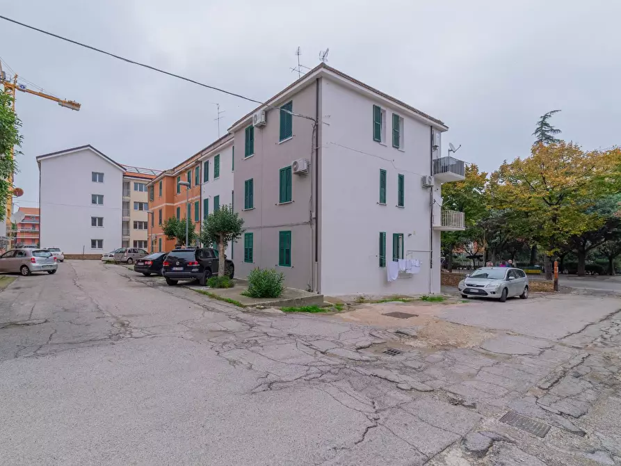 Immagine 21 di Appartamento in vendita  in VIA SILVIO E FRANCESCO CICCARONE a Vasto