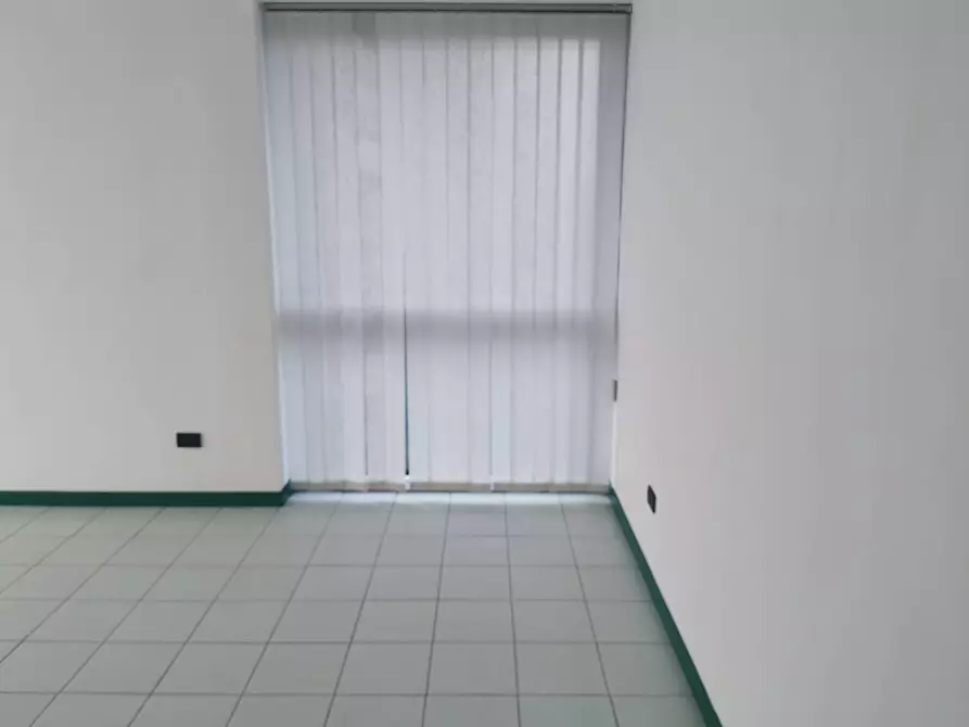 Immagine 4 di Ufficio in affitto  a Marcon