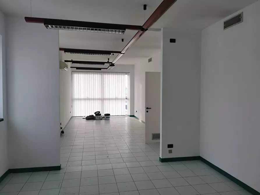 Immagine 7 di Ufficio in affitto  a Marcon