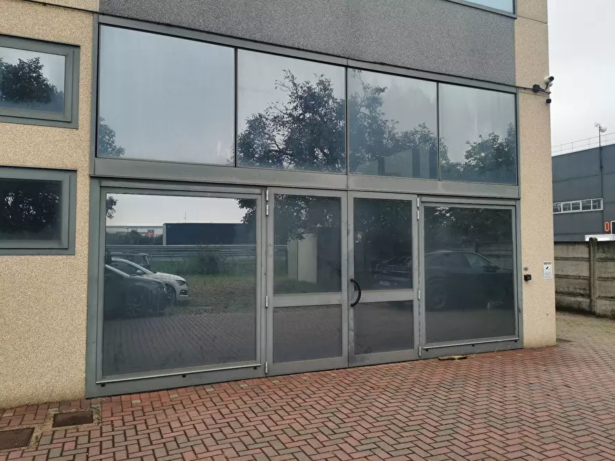 Immagine 2 di Capannone industriale in affitto  a Marcon